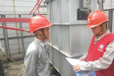 110千伏方家嶺變電站開展電容器支柱瓷瓶斷裂更換工作，及時消除設備缺陷，