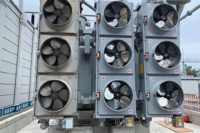 主變設備更換主變冷卻器風扇，確保變電站投產運行