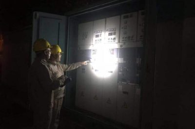 高負荷線路進行紅外測溫和局放檢測，檢查溝渠邊桿塔基礎，巡查配電房運行狀態
