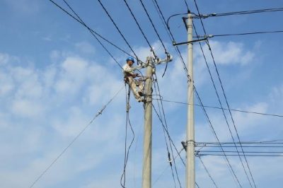 淮安淮陰劉老莊供電所：農網升級改造，迎夏峰