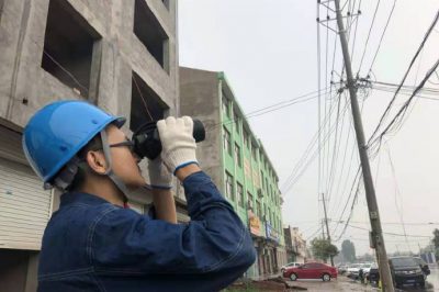 開展雨后設備巡視，為迎峰度夏期間安全供電消除隱患