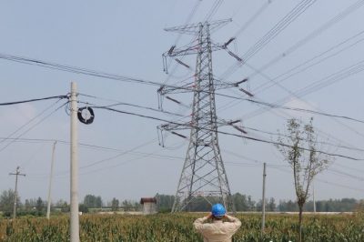 500千伏艾姚、艾湖線開展保電特巡工作