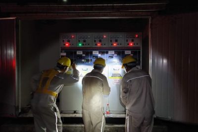 對南川工業園區的環網柜，開閉所，電纜溝進行夜間巡視及紅外線測溫