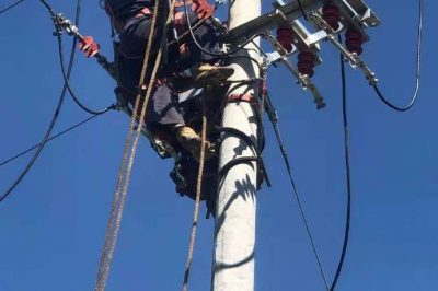 對10千伏創業線0453路夏家莊村進行“煤改電”改造工程
