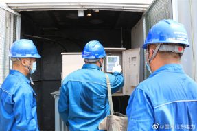 國網東阿縣供電公司重點巡視配電室、開閉所配備的排水泵、發電機等設備