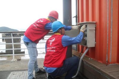 對周邊臺區各處電力設備以及周邊各大冷庫、制冰廠進行全方位檢查
