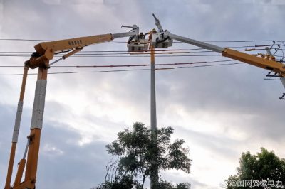 首次開展三類帶電作業 為縣重點建設項目添動力