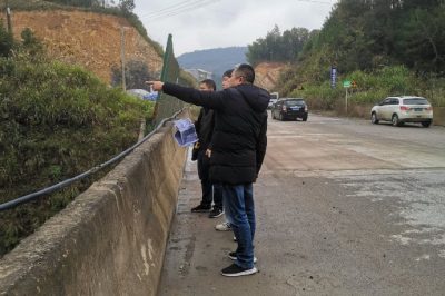 配網設計人員奔赴漣源毛交Ⅰ、Ⅱ 線新建工程現場進行實地采點、測量、收資工作