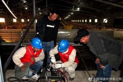 宣傳安全用電知識，現場講解漏電保護器、插座等常識