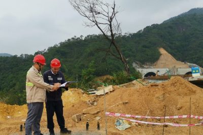 為開春高速的隧道、高速出入口永久用電做勘查工作和設計供電方案