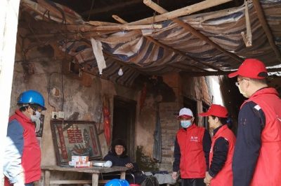 開展“關愛老人，為家居線路保安全”為主題的愛心志愿活動