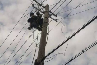 開展接戶線、銹蝕表箱改造，努力增荷供電可靠性